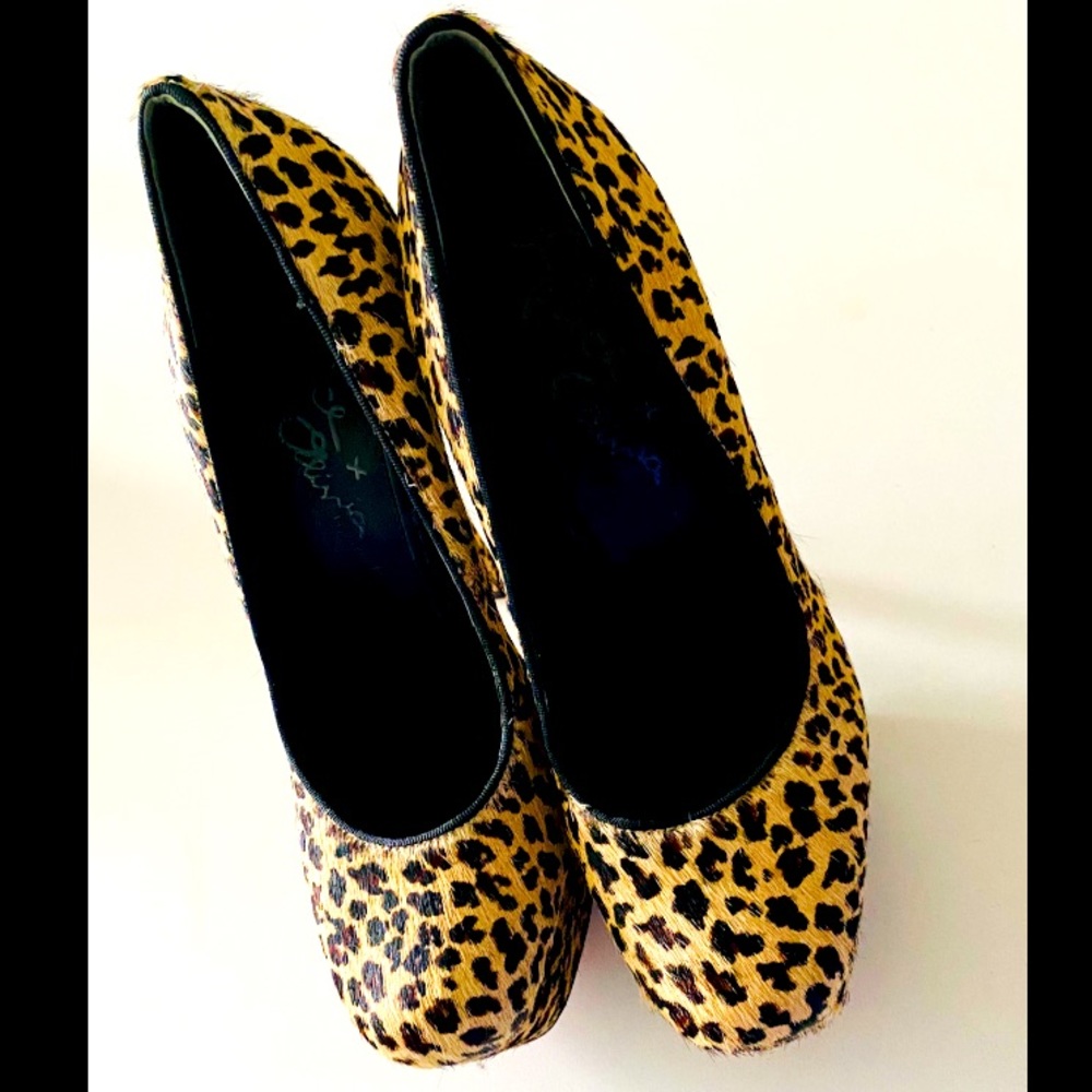 NWT Alice + Olivia Cheetah Print Platform Pumps 👠
